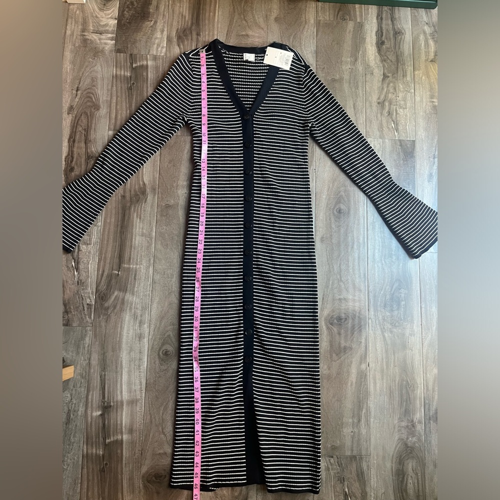 Striped V-Neck Long Sleeve Maxi Dress - Black & White